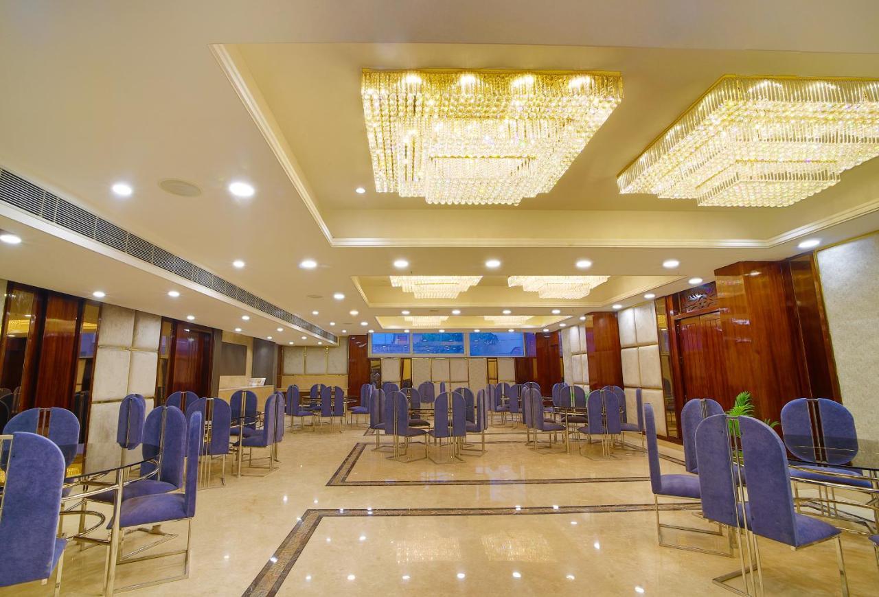 Hotel Holy Vivasa Risikés Kültér fotó