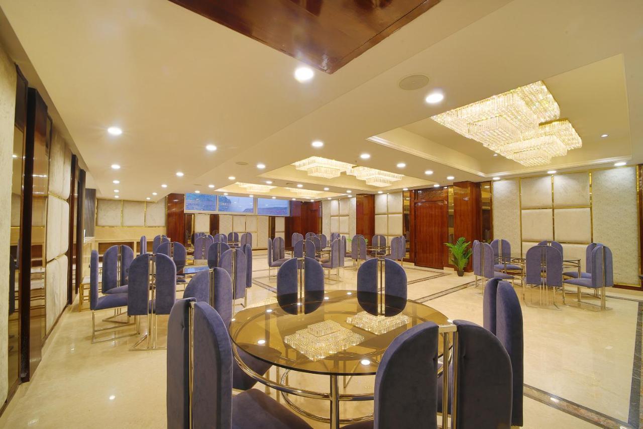 Hotel Holy Vivasa Risikés Kültér fotó