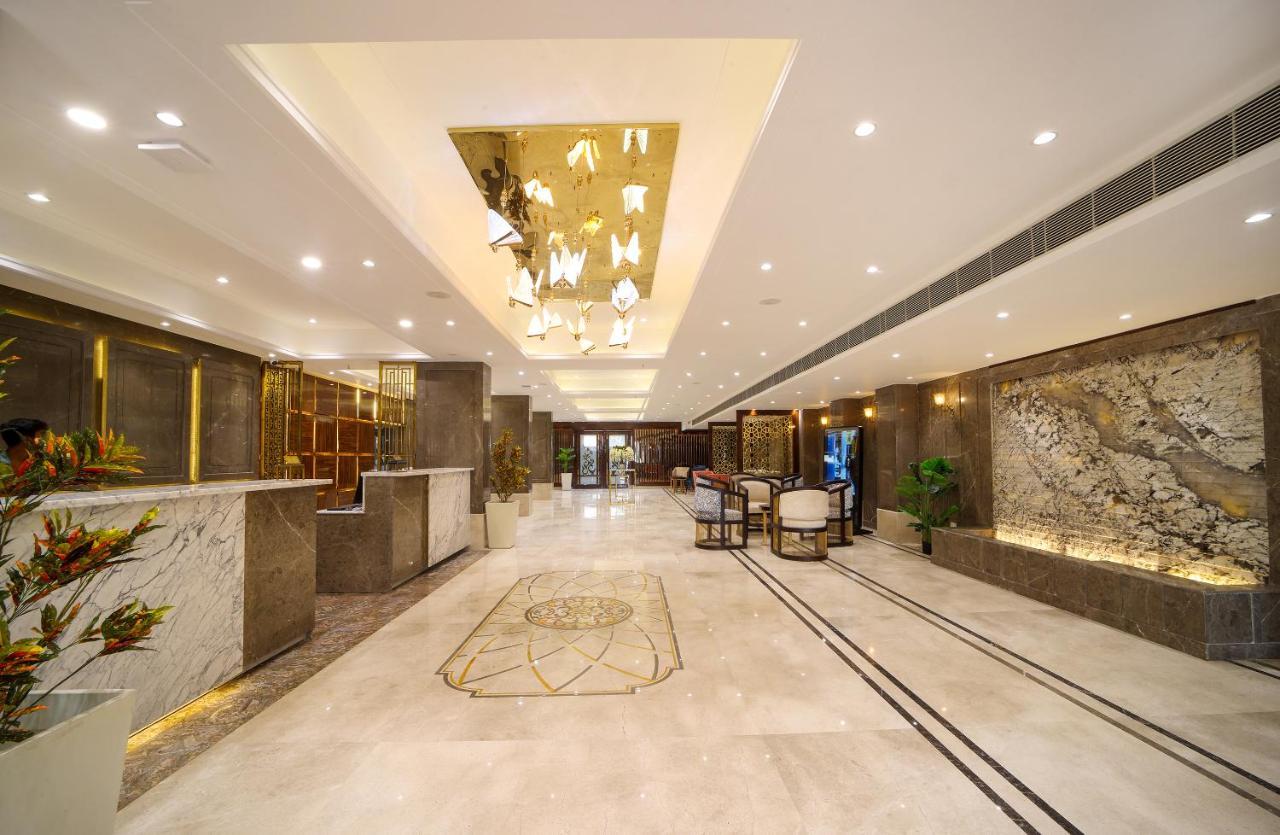 Hotel Holy Vivasa Risikés Kültér fotó