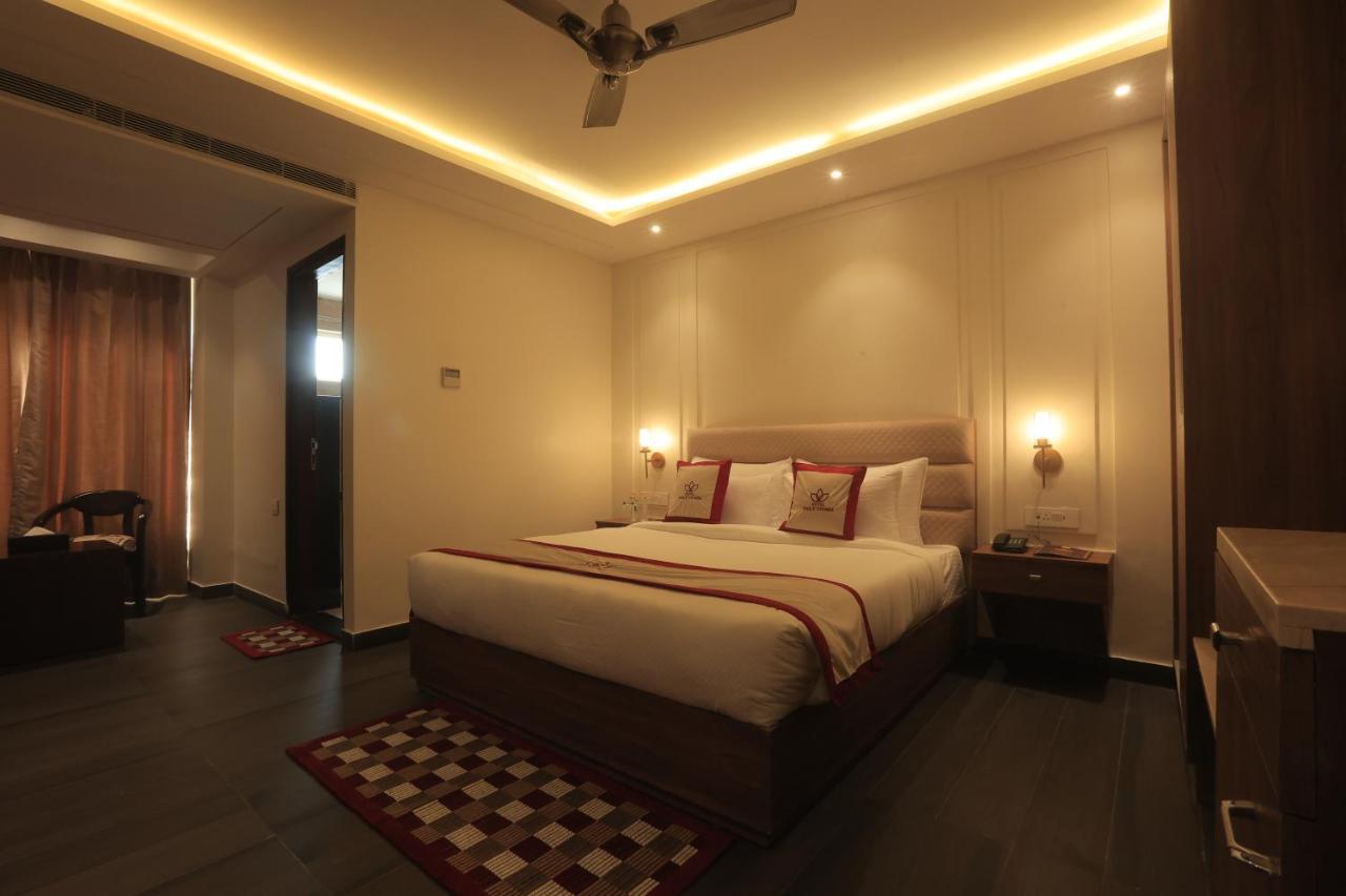 Hotel Holy Vivasa Risikés Kültér fotó